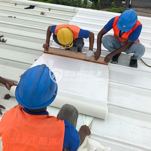 TPO防水卷材在钢结构厂房屋面修缮中应用扩大